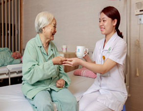DỊCH VỤ CHĂM SÓC NGƯỜI BỆNH TẠI BỆNH VIỆN